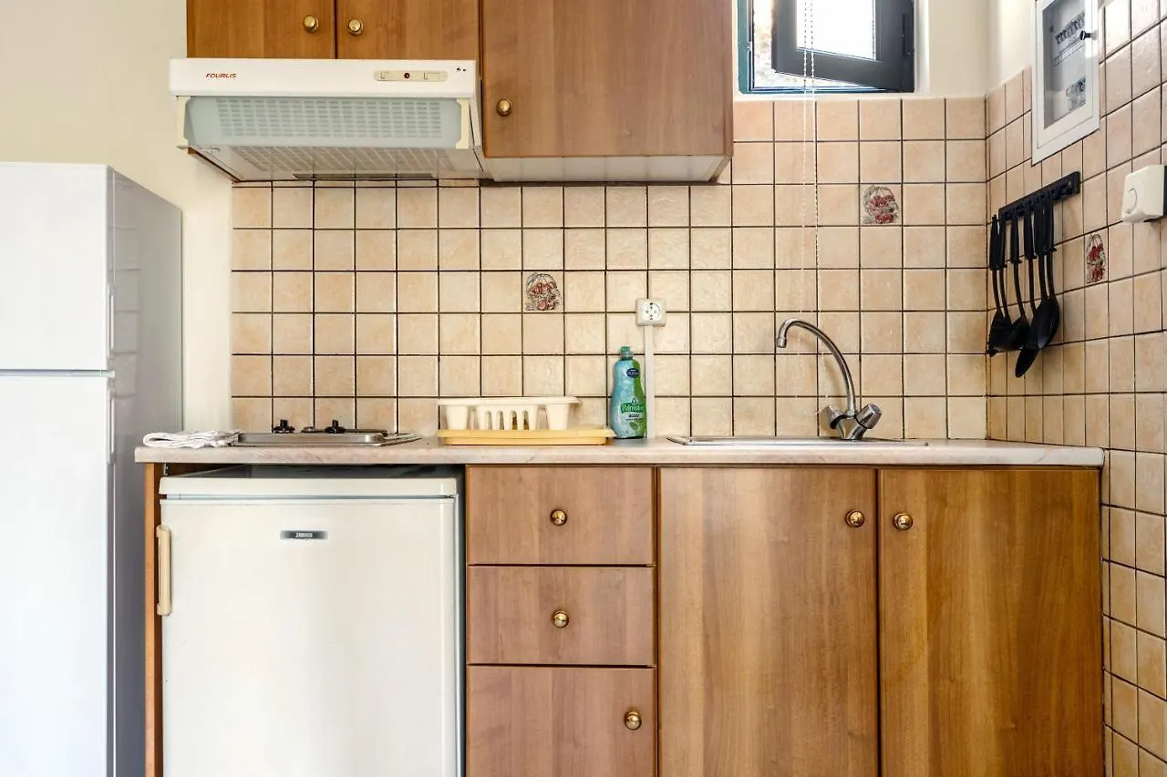 Daratos Apartment 6 사미